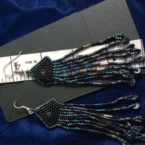 Multi-strand Iridescent Seed Bead Necklace And Matching Fringe Earrings - Picture 9 of 17